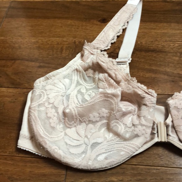 Glamorise front closure lace underwire bra - Picture 2 of 8